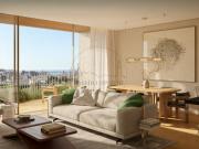 Apartamento T4 com jardim e 3 vagas de garagem