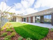 Apartamento T4 com jardim e garagem em Cascais