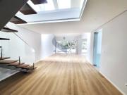 Apartamento T4 com Mezanine em Carcavelos, Portugal