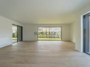 Apartamento T4 com terraço e jardim, junto ao Parque da...