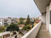 Apartamento T4 com varanda e garagem nas Antas Porto