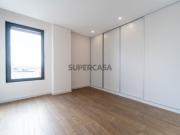 Apartamento T4 com varanda na Boavista, Porto