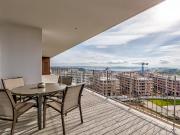 Apartamento T4 condominio com piscina em Miraflores...