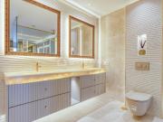 Apartamento T4 de Luxo, a poucos metros da praia, em...