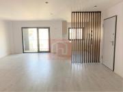 Apartamento T4 Duplex com garagem box no centro de Alcochete