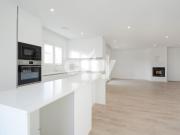 Apartamento T4 Duplex Com Terraço e Jacuzzi Privativo Em...