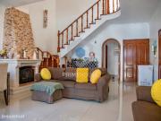 Apartamento T4 Duplex com Terrao, Garagem box e Arrecadao
