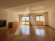 Apartamento T4 Duplex em dois pisos no centro da cidade,...