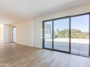Apartamento T4 Duplex Novo na Alameda das Antas