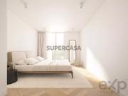 Apartamento T4 em Alcântara