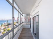 T4 COM VISTA FRONTAL DE RIO EM CACILHAS AV 25 ABRIL 10...