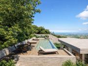 Apartamento T4, em condomínio fechado, com piscina...