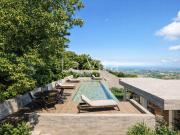 Apartamento T4, em condomínio fechado, com piscina...