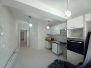 Apartamento T4 em remodelação no Forte da Casa 101m²...