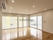 Apartamento T4 em São João do Estoril com 3 Suítes e...