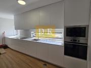 Apartamento T4 em Zona Central da Sª da Hora Junto à...