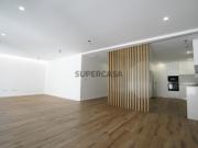 Apartamento T4 + escritório com luz direta, terraço com...