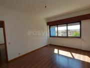 Apartamento T4 localizado a cinco minutos do centro da...