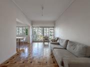 Apartamento T4 na Av. Antunes Guimarães, no Porto