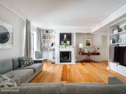 Apartamento T4 na Rua So Joo de Brito com varanda e jardim