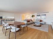 Apartamento T4 Novo com ampla varanda a sul