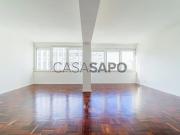 Apartamento T4 Duplex para alugar em Lisboa