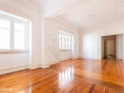 Apartamento T4 para arrendamento