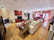 Apartamento T4 potencial para Duplex c/ 2 Parqueamentos...