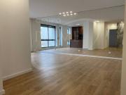 Apartamento T4 remodelado à Rotunda da Boavista