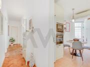 Apartamento T4 remodelado e equipado com vista...