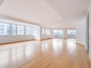 Apartamento T4 remodelado, no Marquês de Pombal, Lisboa