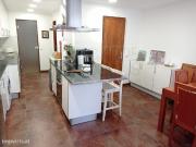Apartamento T4, renovado, na Avenida do Brasil Lisboa