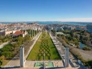 Apartamento T4, renovado, nas Avenidas Novas, Lisboa