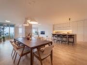 Apartamento T4 renovado no centro do Porto