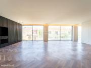 Apartamento T4 situado na Boavista, Porto