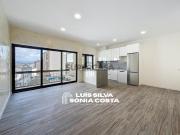 Apartamento T4 Totalmente Remodelado com 2 Varandas e...