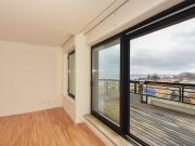 Apartamento T4 totalmente remodelado, com vistas sobre...