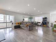 Apartamento T4 transformado em T3 totalmente remodelado...