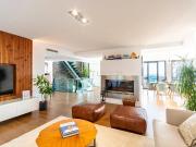 APARTAMENTO T4 TRIPLEX URB JARDIM DA AMOREIRA ODIVELAS