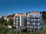 Apartamento T5 com varanda e garagem, no Monte Estoril