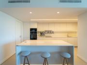 Apartamento T5 com varanda em Vila Nova de Gaia