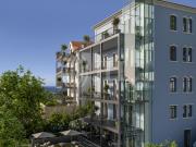 Apartamento T5 com varanda, no Monte Estoril, Cascais