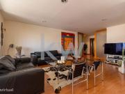 Apartamento T5 convertido em T4, mobilado, com 168 m2 de...