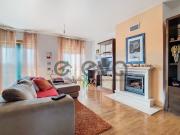 Apartamento T5 Duplex, com dois parqueamentos