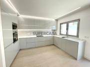 Apartamento T5 Duplex novo com parqueamento Costa de...