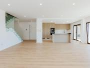 Apartamento T5 Duplex Único com 229 m² — Novo,...