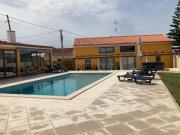 Moradia T5 em Carvalhal Benfeito