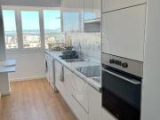 Apartamento T5 para arrendar em Almada