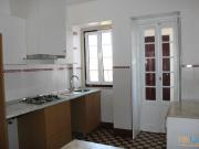 Apartamento T5 restaurado, R. Doutor António José...