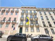 Apartamento T6 em Alcântara
